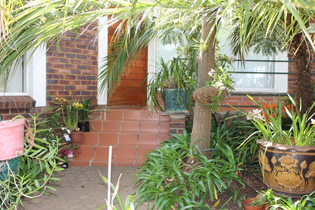 Chez Esme Guest House Roodepoort Exterior foto