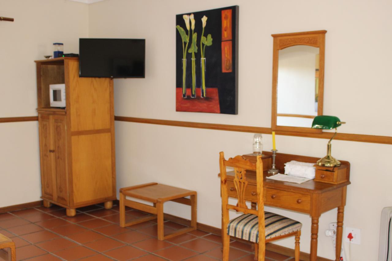 Chez Esme Guest House Roodepoort Exterior foto