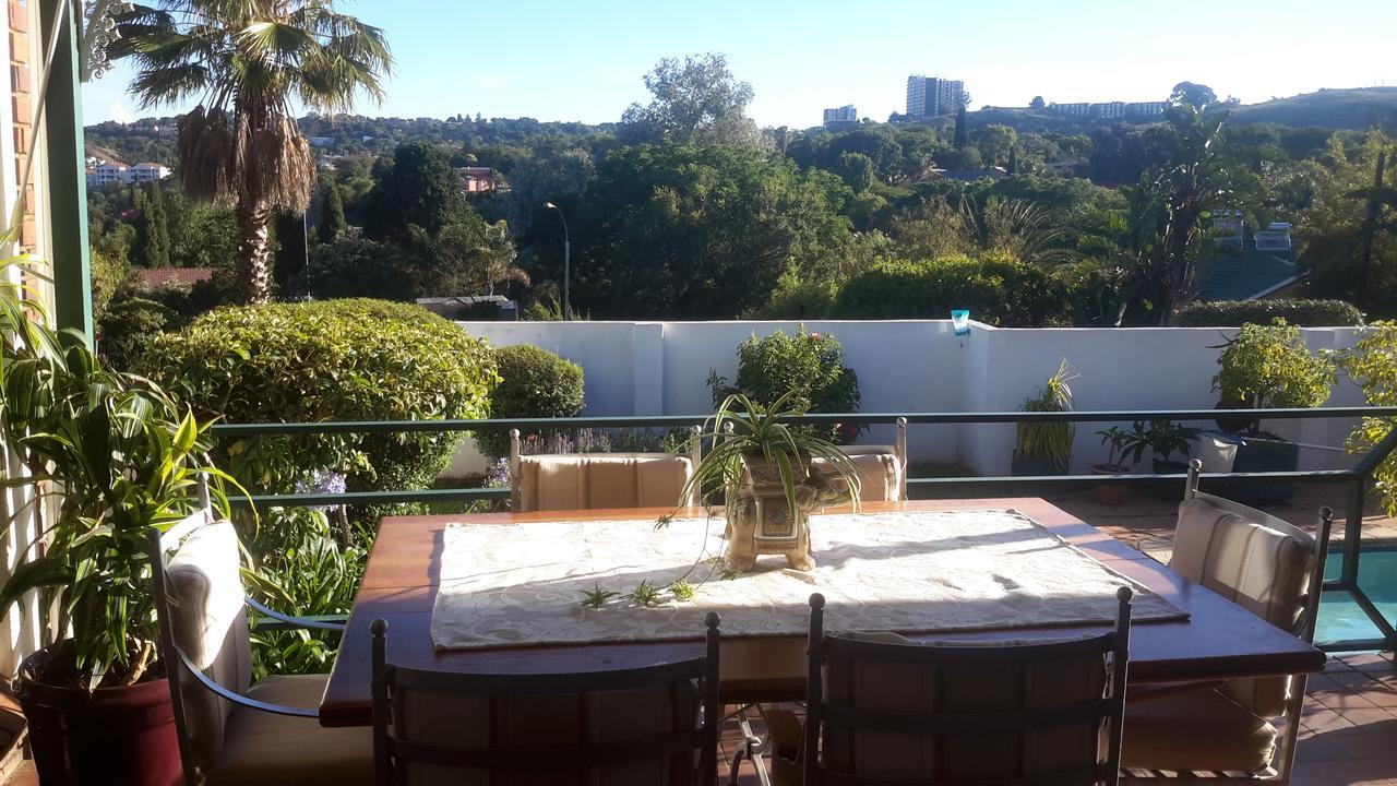 Chez Esme Guest House Roodepoort Exterior foto