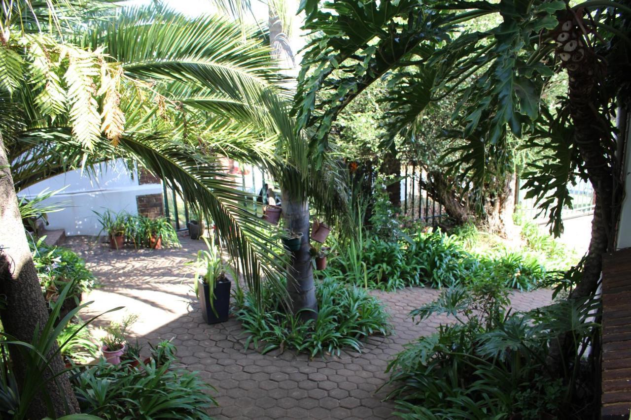 Chez Esme Guest House Roodepoort Exterior foto